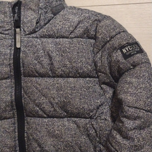 BOYS ULTIMATE SET!! H&M Puffer Coat, RAPTORS Hat, NWT Italian Tee & STAR TREK!! - Picture 6 of 11